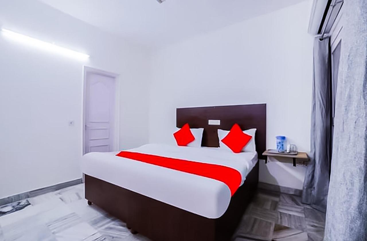 Roomshala 088 Near Anand Vihar New Delhi